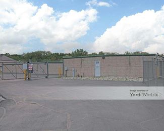 Photo 2 of Storage Rentals of America - 200 South Sylvania Avenue, Sturtevant, WI