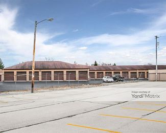Photo 3 of Storage Rentals of America - 10535 West College Avenue, Franklin, WI