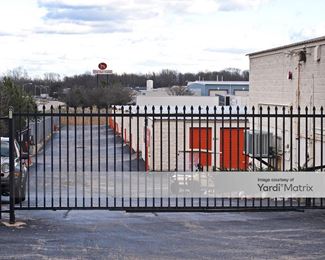 Photo 3 of Public Storage - 9810 South 27th Street, Oak Creek, WI