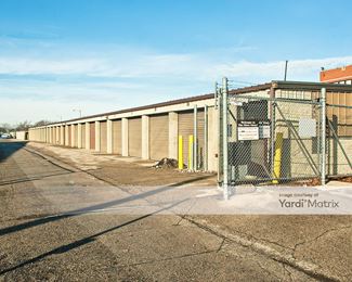 Photo 3 of Devon Self Storage - 1744 Grange Avenue, Racine, WI