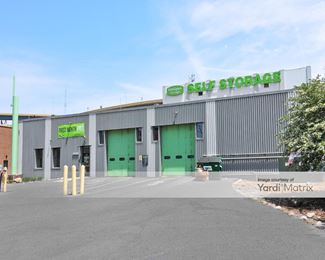 Photo 3 of Extra Space Storage - 999 West Mt. Vernon Avenue, Milwaukee, WI