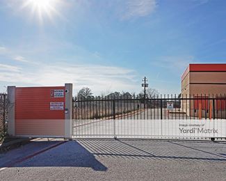 Photo 3 of Best Storage - 7430 Spencer Hwy, Pasadena, TX