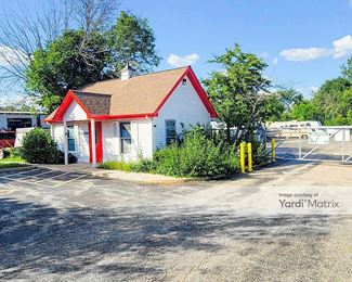Photo 2 of Storage Rentals of America - 740 Washington Street, Woodstock, IL