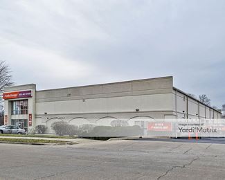 Photo 1 of Public Storage - 2399 South Finley Road, Lombard, IL