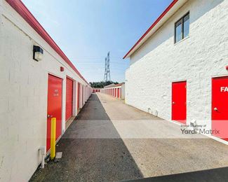 Photo 2 of Storage Rentals of America - 210 John Street, North Aurora, IL