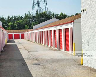 Photo 3 of Storage Rentals of America - 210 John Street, North Aurora, IL
