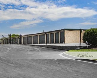 Photo 2 of CubeSmart Self Storage - 1400 Bohr Avenue, Montgomery, IL