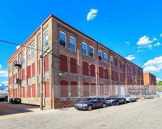 Photo 3 of Extra Space Storage - 232 South Lake Street, Aurora, IL