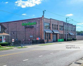 Photo 4 of Extra Space Storage - 232 South Lake Street, Aurora, IL