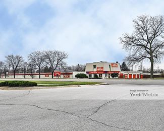 Photo 2 of Public Storage - 2109 Ogden Avenue, Lisle, IL