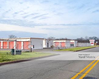 Photo 3 of Grate Self Storage - 4014 McDonough, Joliet, IL