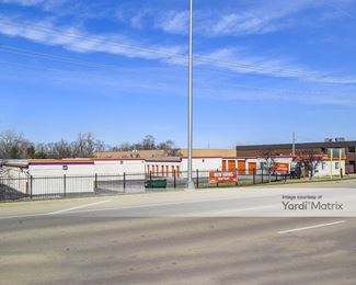 Photo 2 of Public Storage - 330 West North Avenue, Lombard, IL