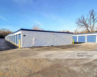 Photo 5 of Oakbrook Storage - 0S680 IL Hwy 83, Oakbrook Terrace, IL