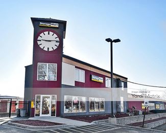 Photo 1 of StorageMart - 819 North Eola Road, Aurora, IL