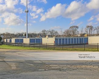 Photo 2 of Liberty Self Storage - 4506 Ray Street, Crystal Lake, IL