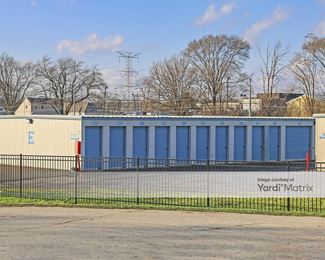 Photo 4 of Liberty Self Storage - 4506 Ray Street, Crystal Lake, IL