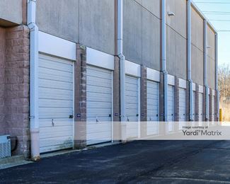 Photo 5 of Extra Space Storage - 1400 South Skokie Hwy, Lake Forest, IL