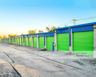 Photo 3 of Extra Space Storage - 1401 North Plum Grove Road, Schaumburg, IL