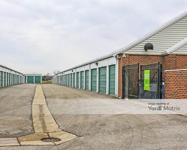 Storage Units for Rent available at 200 Parkway Drive, Lincolnshire, IL 60069