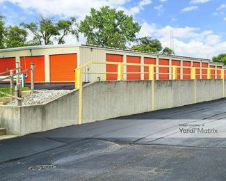 Photo 2 of Storage Rentals of America - 1797 North Delany Road, Gurnee, IL