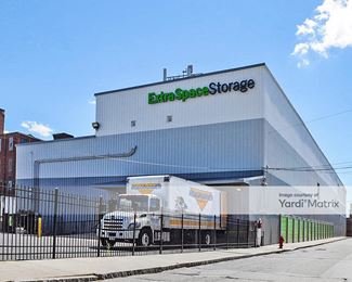 Photo 2 of Extra Space Storage - 329 2nd Street, Everett, MA