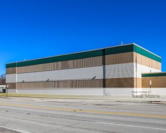 Photo 3 of Extra Space Storage - 1800 Busse Hwy, Des Plaines, IL