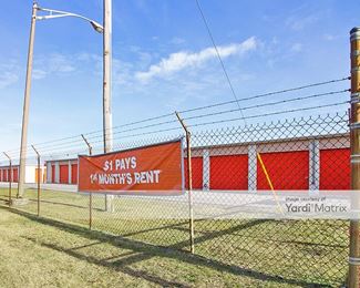 Photo 3 of Public Storage - 4015 Calumet Avenue, Hammond, IN