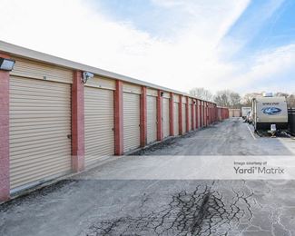 Photo 2 of Extra Space Storage - 1544 North IL Route 83, Round Lake Beach, IL