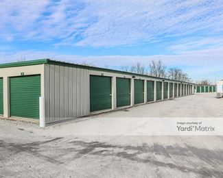 Photo 3 of Budget Storage - 470 Main Street, Antioch, IL