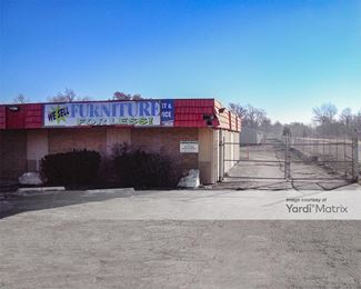 Photo 3 of Globe Enterprises - 5185 Broadway, Gary, IN