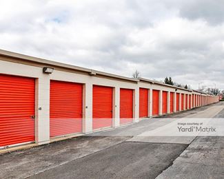 Photo 3 of Public Storage - 903 East Algonquin Road, Arlington Heights, IL