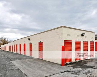 Photo 4 of Public Storage - 903 East Algonquin Road, Arlington Heights, IL