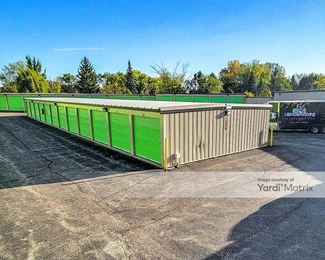 Photo 4 of Extra Space Storage - 20765 West Grass Lake Road, Lindenhurst, IL