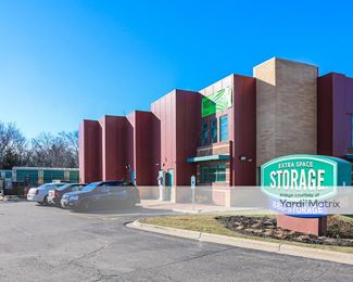 Photo 2 of Extra Space Storage - 1170 North Skokie Hwy, Gurnee, IL