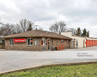 Photo 4 of Public Storage - 130 Hillcrest Blvd, Schaumburg, IL