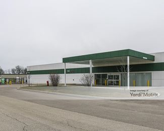 Photo 4 of StorageMart - 2021 Waukegan Road, Deerfield , IL