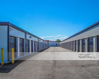 Photo 1 of Crystal Lake Self Storage - 647 Teckler Blvd, Crystal Lake, IL