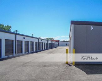 Photo 2 of Crystal Lake Self Storage - 647 Teckler Blvd, Crystal Lake, IL