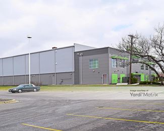 Photo 2 of CubeSmart Self Storage - 1750 West Central Road, Mount Prospect, IL