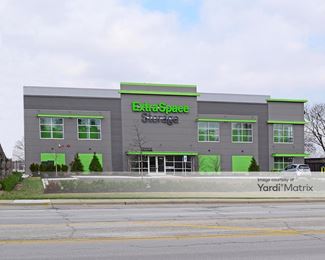 Photo 3 of CubeSmart Self Storage - 1750 West Central Road, Mount Prospect, IL