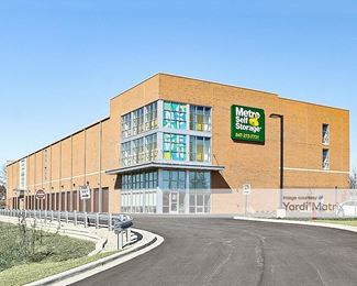 Photo 4 of StorageMart - 847 Deerfield Pkwy, Buffalo Grove, IL