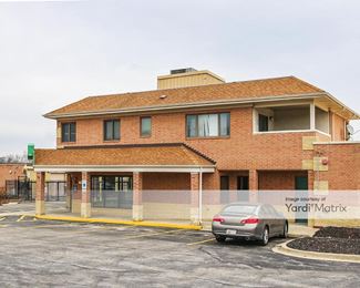 Photo 3 of Extra Space Storage - 155 Butterfield Road, Vernon Hills, IL