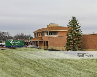 Photo 4 of Extra Space Storage - 155 Butterfield Road, Vernon Hills, IL