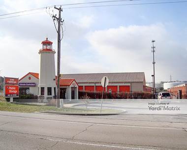 Storage Units for Rent available at 18400 Cicero Avenue, Country Club Hills, IL 60478