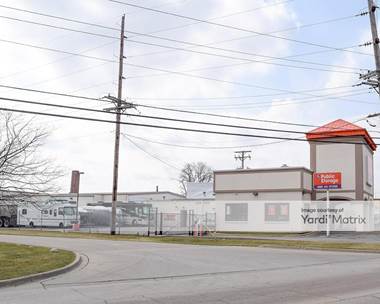 Storage Units for Rent available at 1600 East Davis Street, Arlington Heights, IL 60005
