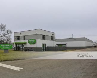Photo 1 of Extra Space Storage - 1610 Old Deerfield Road, Highland Park, IL