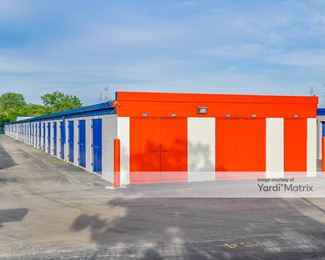 Photo 4 of Public Storage - 211 North Elmhurst Road, Wheeling, IL