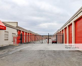 Photo 4 of Public Storage - 945 Rohlwing Road, Rolling Meadows, IL