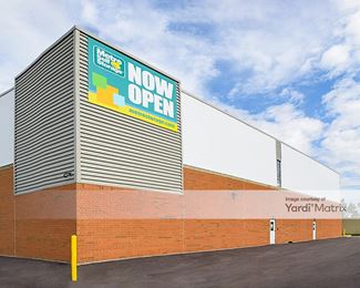 Photo 3 of StorageMart - 1951 West Lake Street, Addison, IL