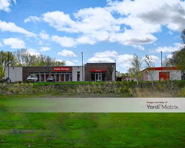 Storage Units for Rent available at 251 5th Street NW, New Brighton, MN 55112